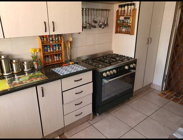 3 BEDROOM HOUSE FOR SALE IN DALPARK EXT 1